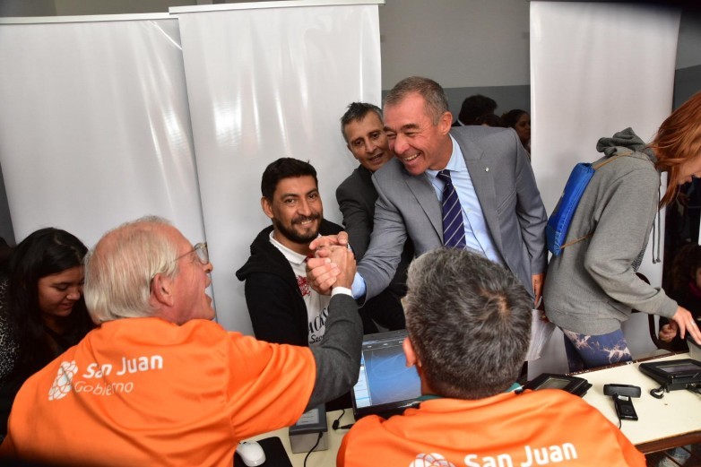 Con la presencia del Vice Gobernador de San Juan y el Ministro de Familia y Desarrollo Humano Carlos Platero,se realizó un nuevo operativo San Juan Cerca