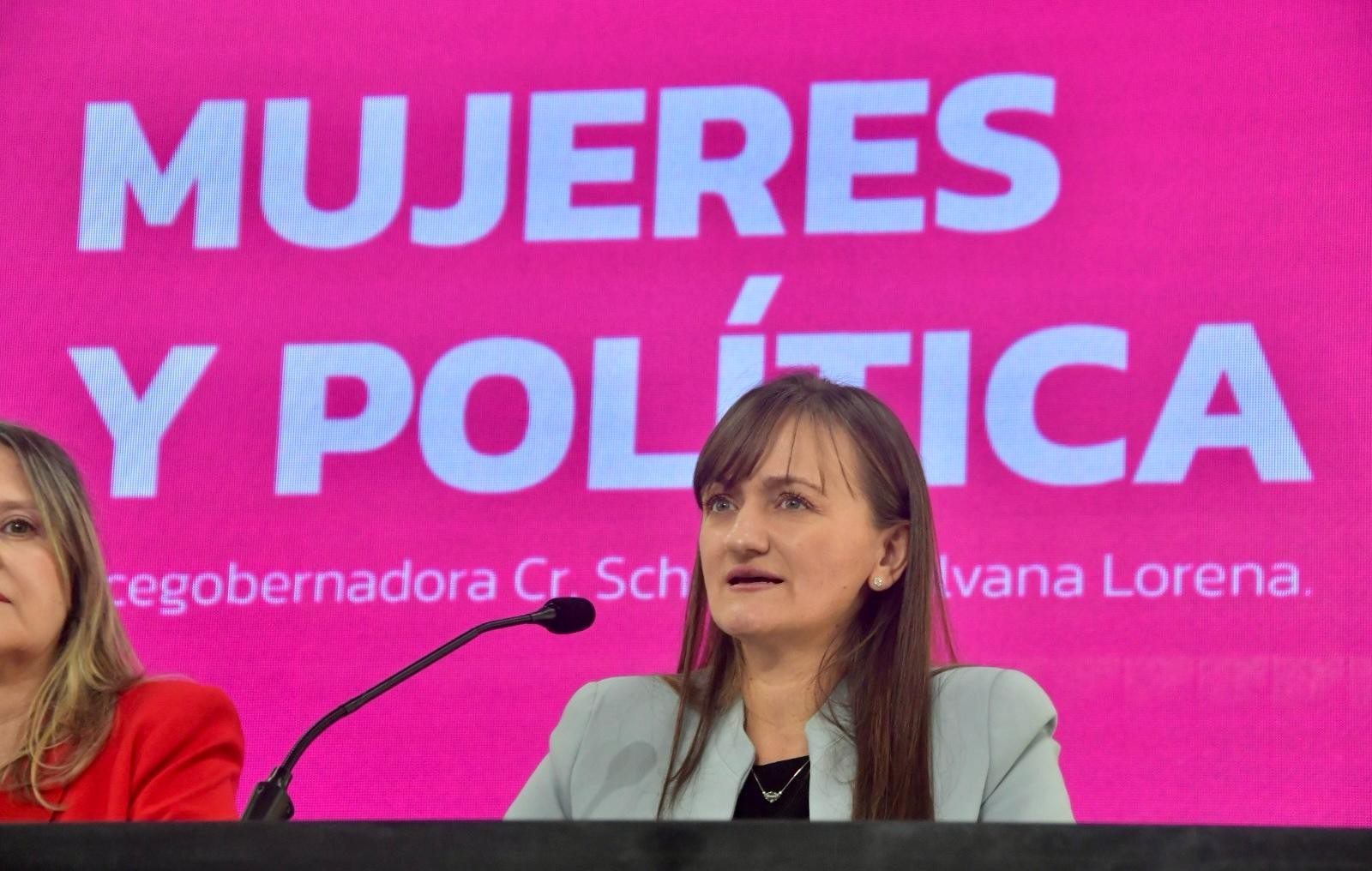 5cf918a2-c0ef-44b4-a3de-343d1f421373.jpg EL GOBIERNO PROVINCIAL REALIZÓ LA JORNADA CONMEMORATIVA “MUJERES, SEGURIDAD Y JUSTICIA”