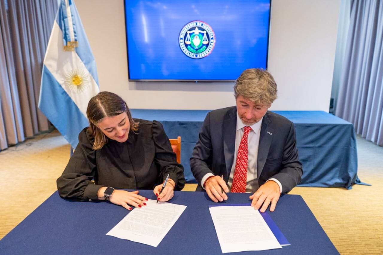 LA PROVINCIA ADHIRIÓ AL PROGRAMA NACIONAL DE RESTITUCIÓN DE DERECHOS A VÍCTIMAS DE TRATA