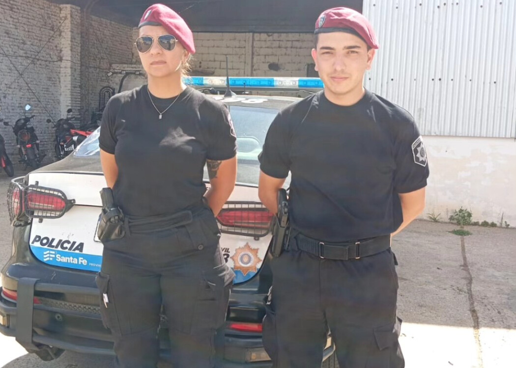 605702075_1275589487932476_1832390216294429178_n.jpg ROSARIO: Policías acuden en auxilio y salvan la vida de un niño