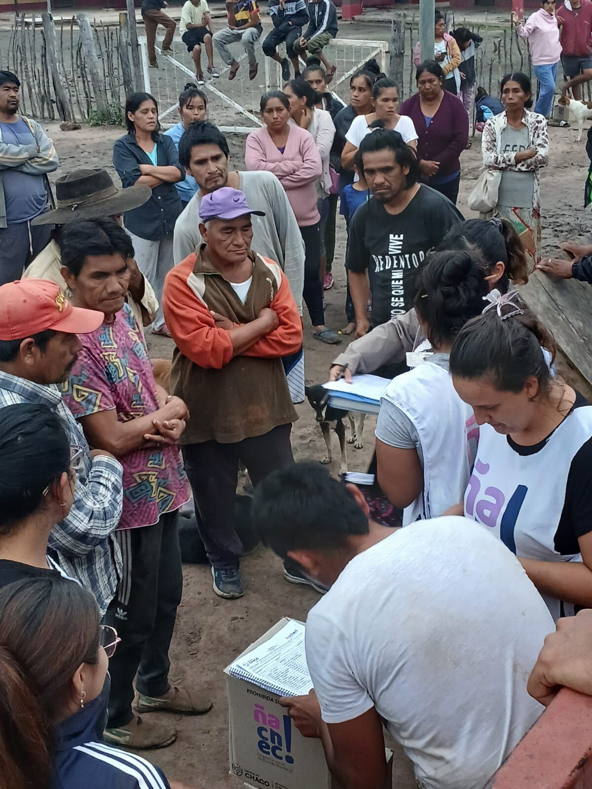 MIRAFLORES: ASISTENCIA Y ACOMPAÑAMIENTO DEL GOBIERNO PROVINCIAL A LAS FAMILIAS DAMNIFICADAS