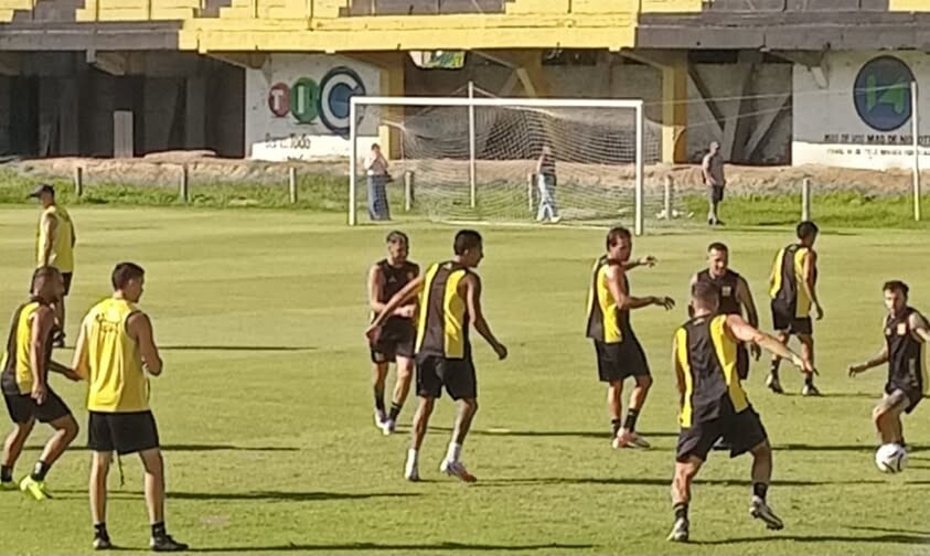 MITRE COMENZÓ SU PRETEMPORADA CON MUCHAS CARAS NUEVAS: