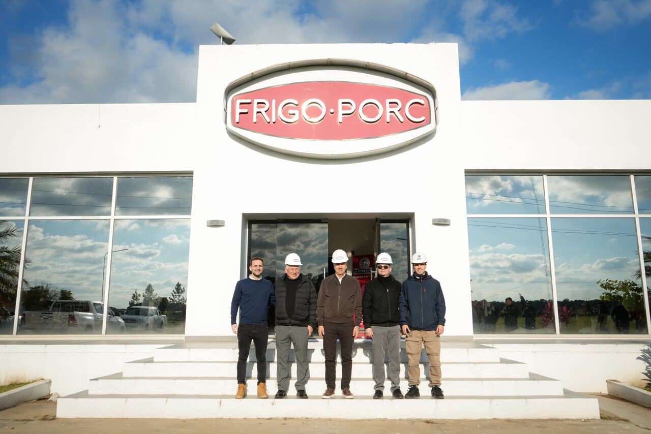 EL GOBERNADOR ZDERO ACOMPAÑÓ LA INAUGURACIÓN DE UN SISTEMA DE ENERGÍA SOLAR EN FRIGOPORC Y DESTACÓ LA INVERSIÓN PRIVADA EN EL CHACO