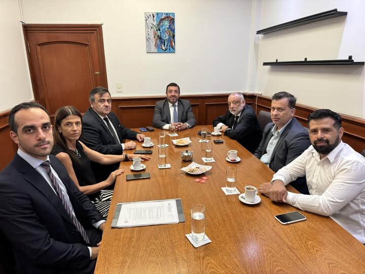 El ministro de Gobierno y Seguridad, Dr. Bernardo José Herrera, recibió a los integrantes del Comité Provincial para la Prevención de la Tortura El ministro de Gobierno y Seguridad, Dr. Bernardo José Herrera, recibió a los integrantes del Comité Provincial para la Prevención de la Tortura