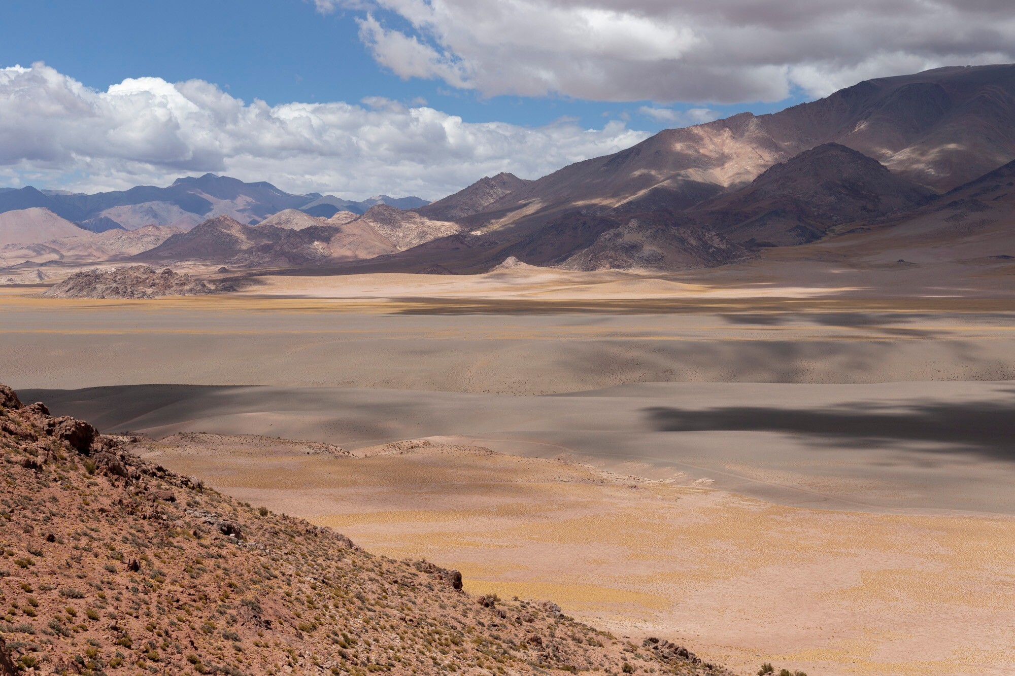 Iglesia en la mirada nacional: naturaleza, aventura e iniciativa privada