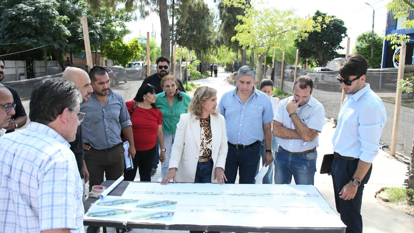La intendente Fuentes supervisó la obra del Paseo La Vuelta de Obligado La intendente Fuentes supervisó la obra del Paseo La Vuelta de Obligado