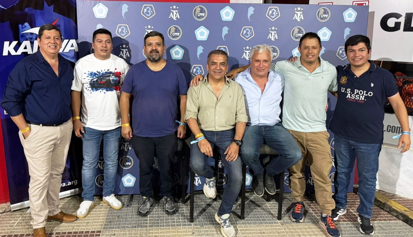 MASIVA PRESENCIA DE DIRIGENTES DEL FUTBOL SANTIAGUEÑO EN EL ENCUENTRO NACIONAL DE AFA EN CÓRDOBA: