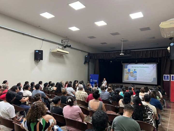 650073028_1732985774813413_4593744276060810595_n.jpg Emprendedores santiagueños iniciaron un nuevo ciclo de capacitaciones organizado por la Municipalidad