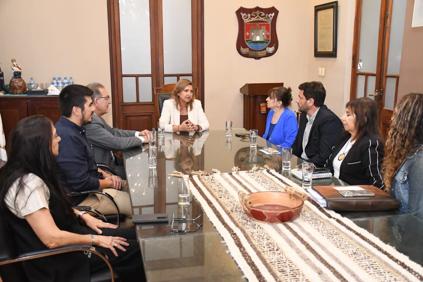 La intendente Fuentes recibió a la comisión directiva de la Unión Cultural Argentino Libanesa