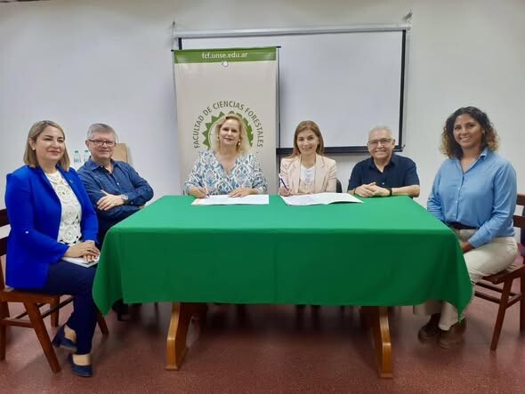LA MUNICIPALIDAD DE VILLA OJO DE AGUA Y LA FACULTAD DE CS. FORESTALES FIRMARON UN IMPORTANTE CONVENIO