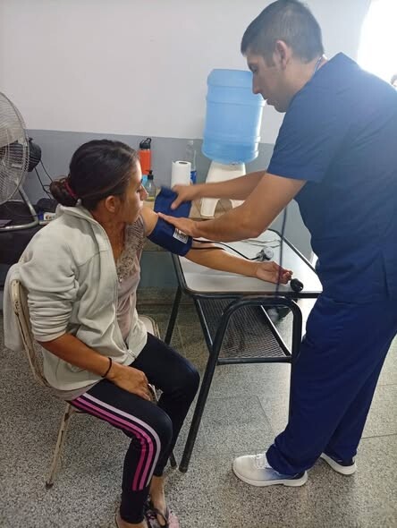 Importante operativo sanitario en zonas afectadas por la emergencia hídrica.