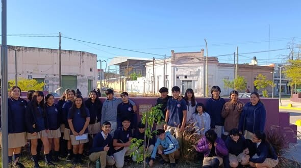 ACTIVIDAD POR LA MEMORIA EN EL PASEO BELGRANO
