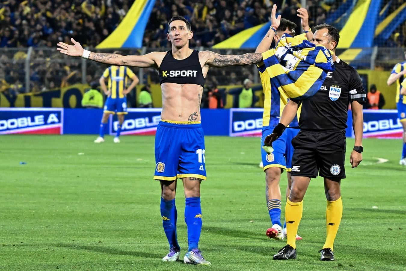 6601dd25c873b5950ca81e0fd3a752e544f95629.jfif Pie de Ángel: Di María tuvo su tarde soñada y le dio el clásico a Rosario Central