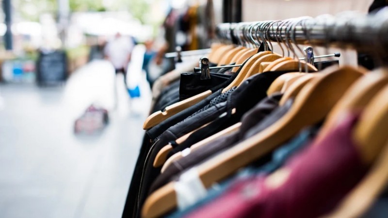 Las ventas minoristas retrocedieron a nivel interanual al caer 2,9% en mayo