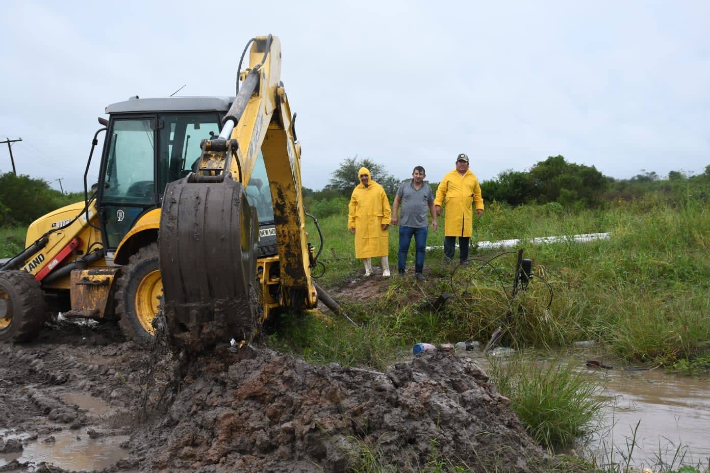 TRES ISLETAS: LA GESTIÓN MUNICIPAL REALIZÓ RECORRIDAS Y TRABAJOS TRAS LAS INTENSAS LLUVIAS