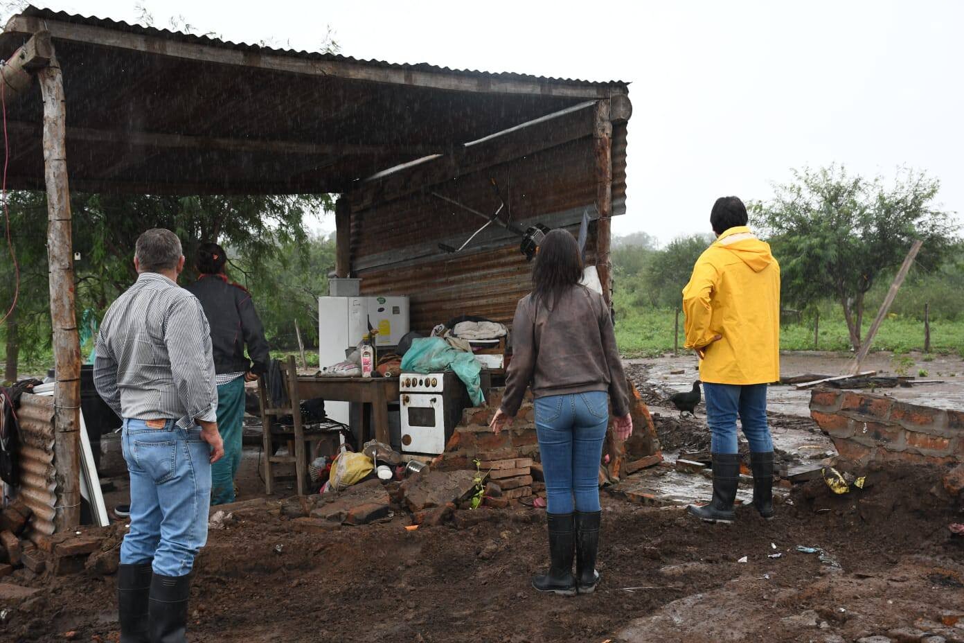 TRES ISLETAS: EL EQUIPO DE GOBIERNO CONTINÚA CON EL ACOMPAÑAMIENTO A LAS FAMILIAS EN LOS MOMENTOS DIFÍCILES