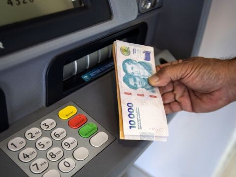 La provincia confirmó cuándo cobrarán los sueldos de agosto los empleados públicos