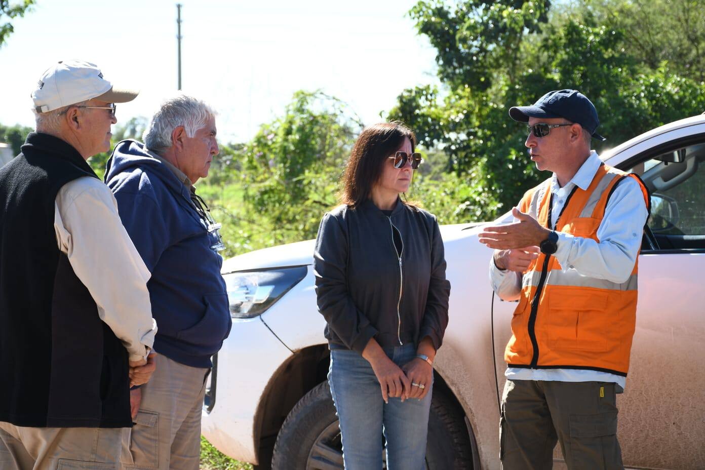 TRES ISLETAS: EL MUNICIPIO MANTIENE TRABAJO EN CONJUNTO PARA MÁS ILUMINACIÓN EN NUESTRA CIUDAD