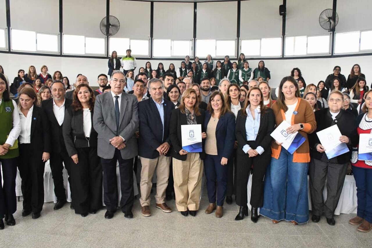 La intendente Fuentes lanzó el programa interinstitucional Pequeños ciudadanos, grandes responsabilidades para los jardines de infantes
