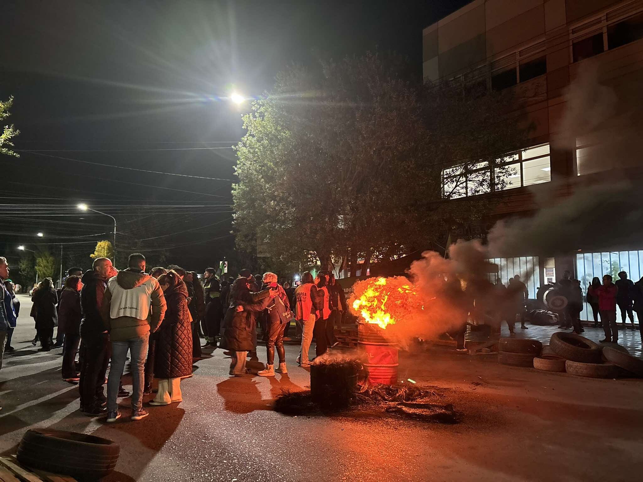 Máxima tensión sindical en Santa Cruz: detenciones, protestas y conflicto en aumento