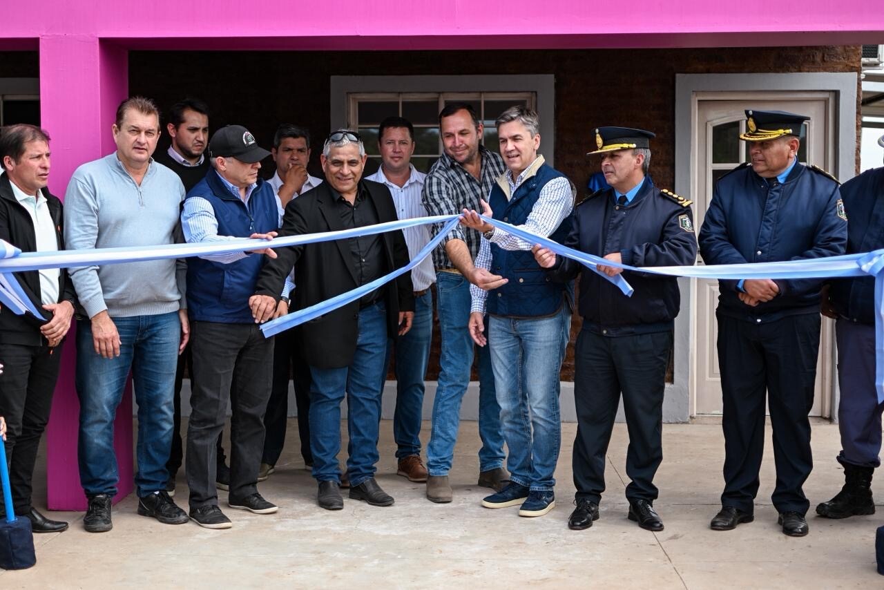 PAMPA DEL INDIO: ZDERO INAUGURÓ LA NUEVA DIVISIÓN RURAL Y ENTREGÓ EQUIPAMIENTO PARA FORTALECER LA SEGURIDAD