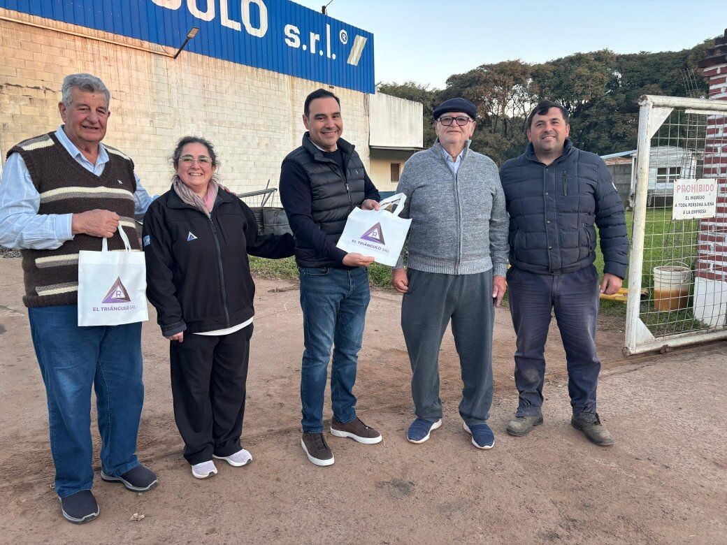 EL INTENDENTE DE MERCEDES RECIBIÓ AL EX GOBERNADOR VALDÉS EN LA CIUDAD.
