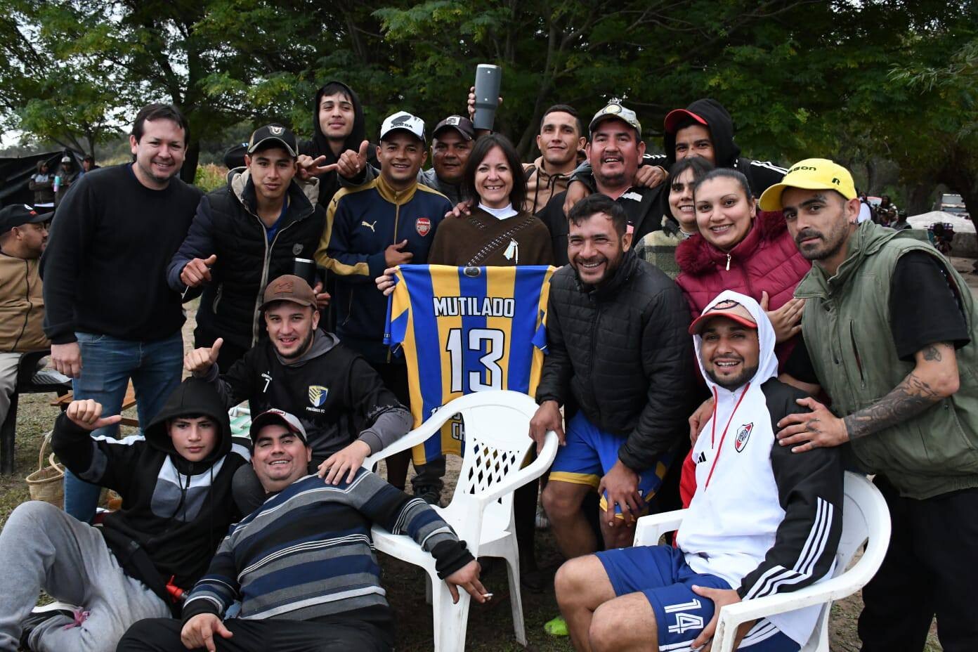 TRES ISLETAS: EL DÍA DOMINGO EL PJE EL BOQUERON SE VISTIO DE PURO FÚTBOL
