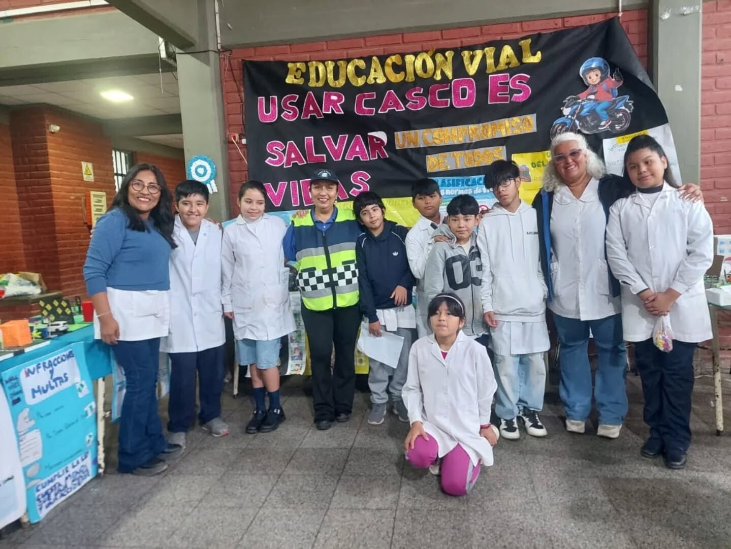 EDUCACIÓN VIAL DESDE LAS AULAS: ALUMNOS DESTACARON LA IMPORTANCIA DEL CASCO EN LA FERIA DE CIENCIAS