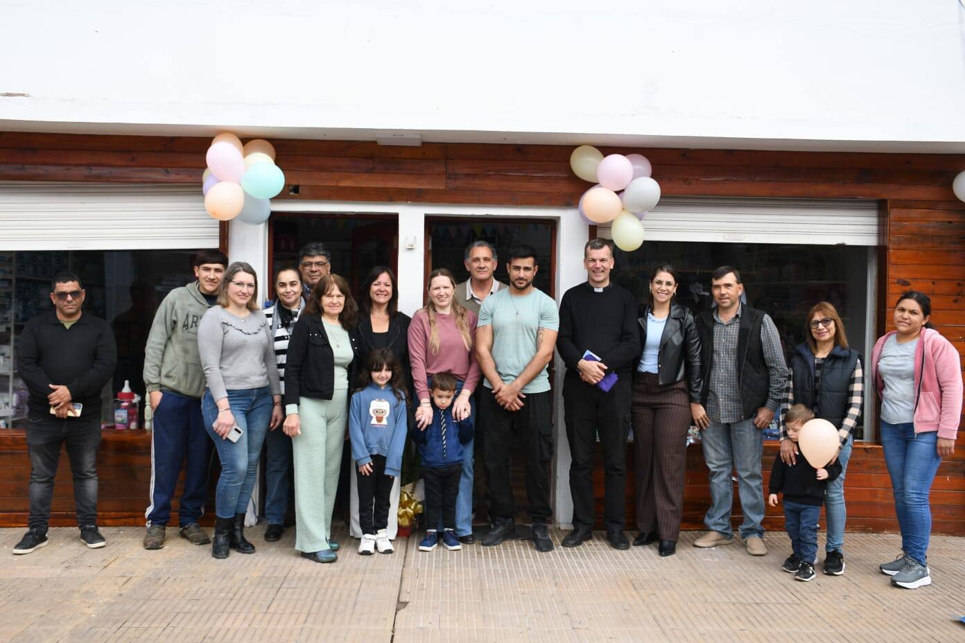TRES ISLETAS: GRAN REAPERTURA DE PAÑALERA BABYLANDIA
