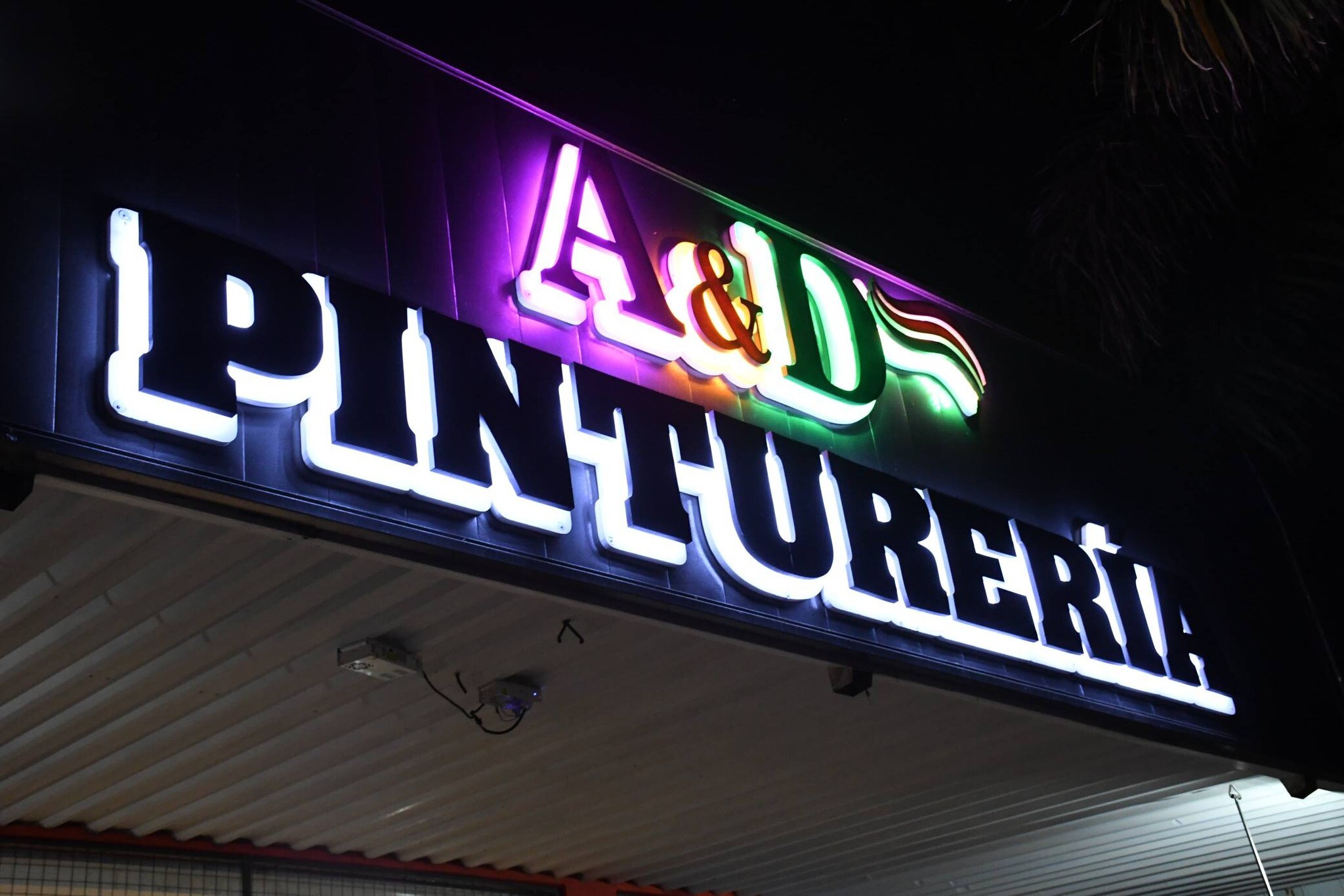 TRES ISLETAS: UNA NUEVA APUESTA COMERCIAL LLEGÓ A NUESTRA LOCALIDAD PINTURERÍA A&D