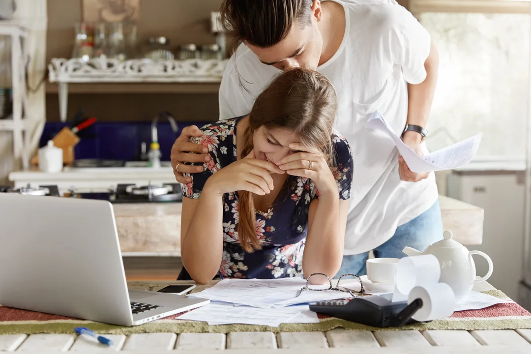 Trabajador pobre: el 72% de los empleados argentinos cobra menos de  millón
