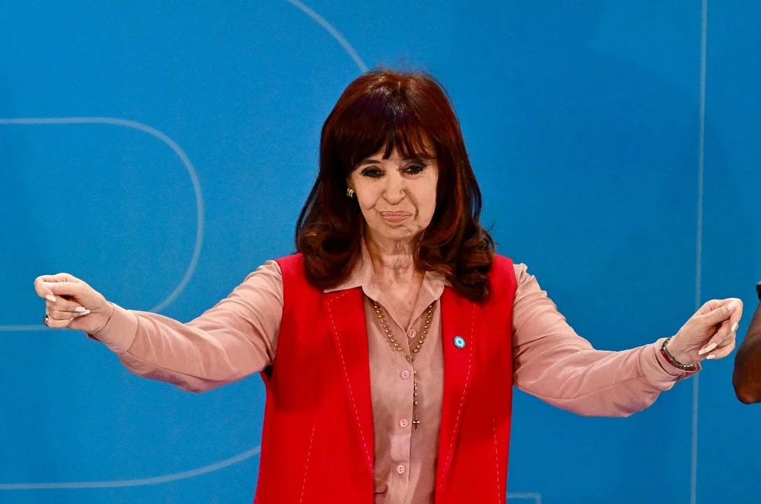 720 (30).webp Cristina Kirchner cruzó el discurso de Javier Milei en Davos: «Dejá que cada uno tenga la familia que quiera»