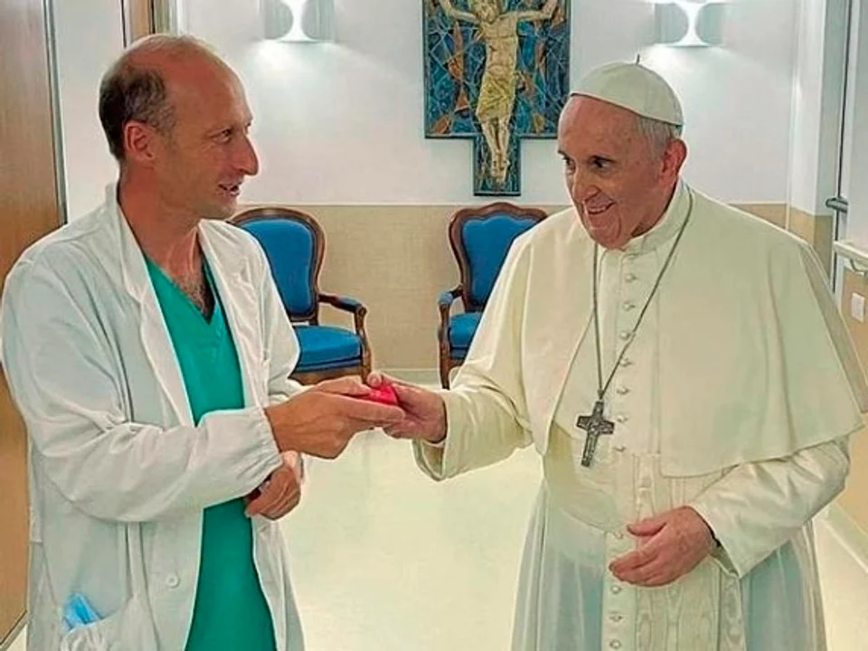 El médico del Papa contó cómo fueron sus últimos momentos de vida: «No había nada que hacer”