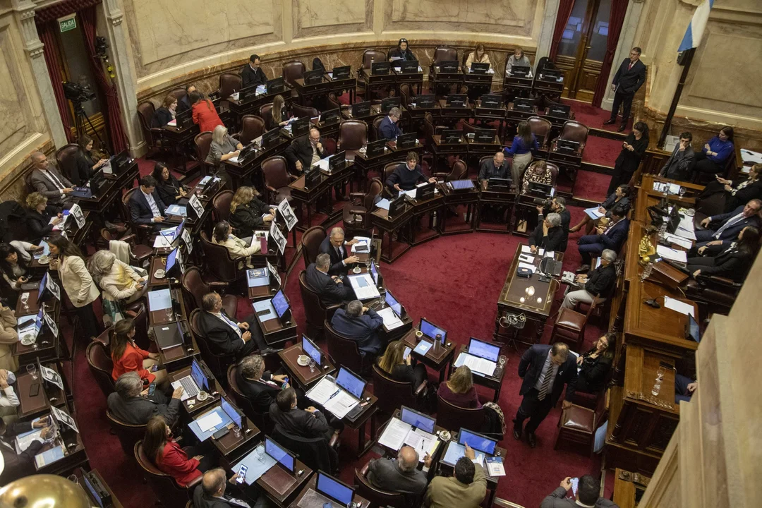 El Senado sancionó el aumento del bono jubilatorio, la recomposición del 7,2% y la extensión de la moratoria