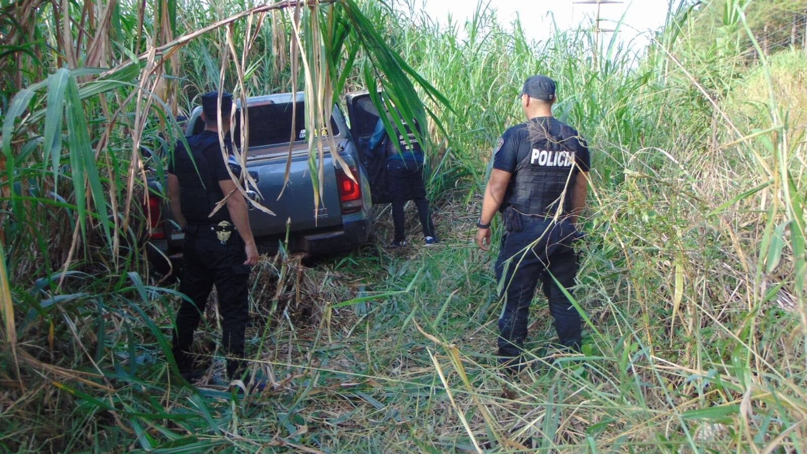 Golpe al narcotráfico en Misiones La Policía frustró la fuga de una camioneta cargada con 900 kilos de droga valuada en más de $3.300 millones en Eldorado