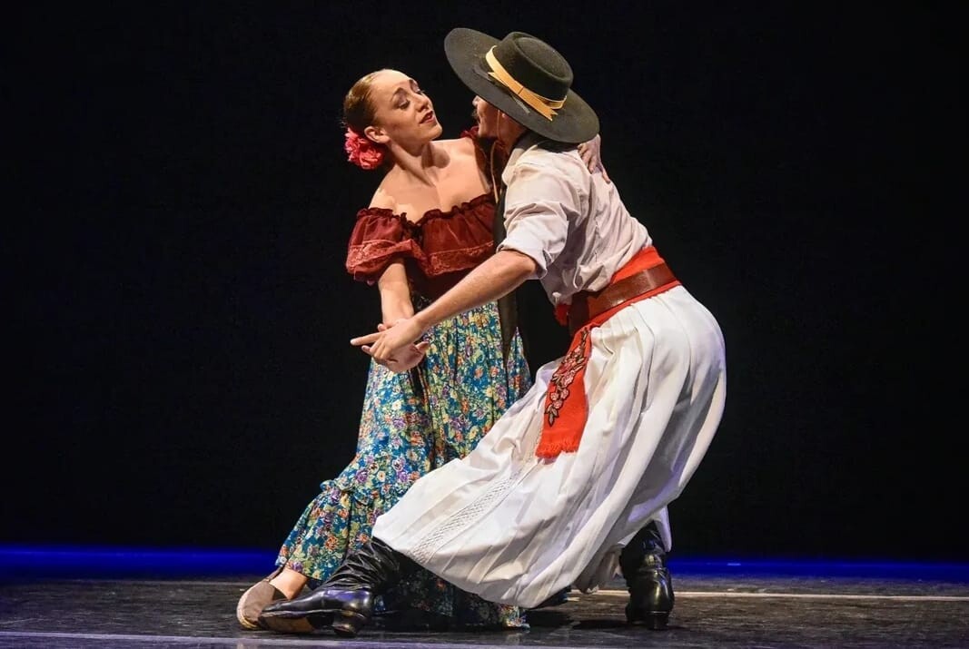 ABRIÓ LA CONVOCATORIA PARA LA PRIMERA EDICIÓN DEL FESTIVAL “DANZA EN EL FIN DEL MUNDO” ABRIÓ LA CONVOCATORIA PARA LA PRIMERA EDICIÓN DEL FESTIVAL “DANZA EN EL FIN DEL MUNDO”