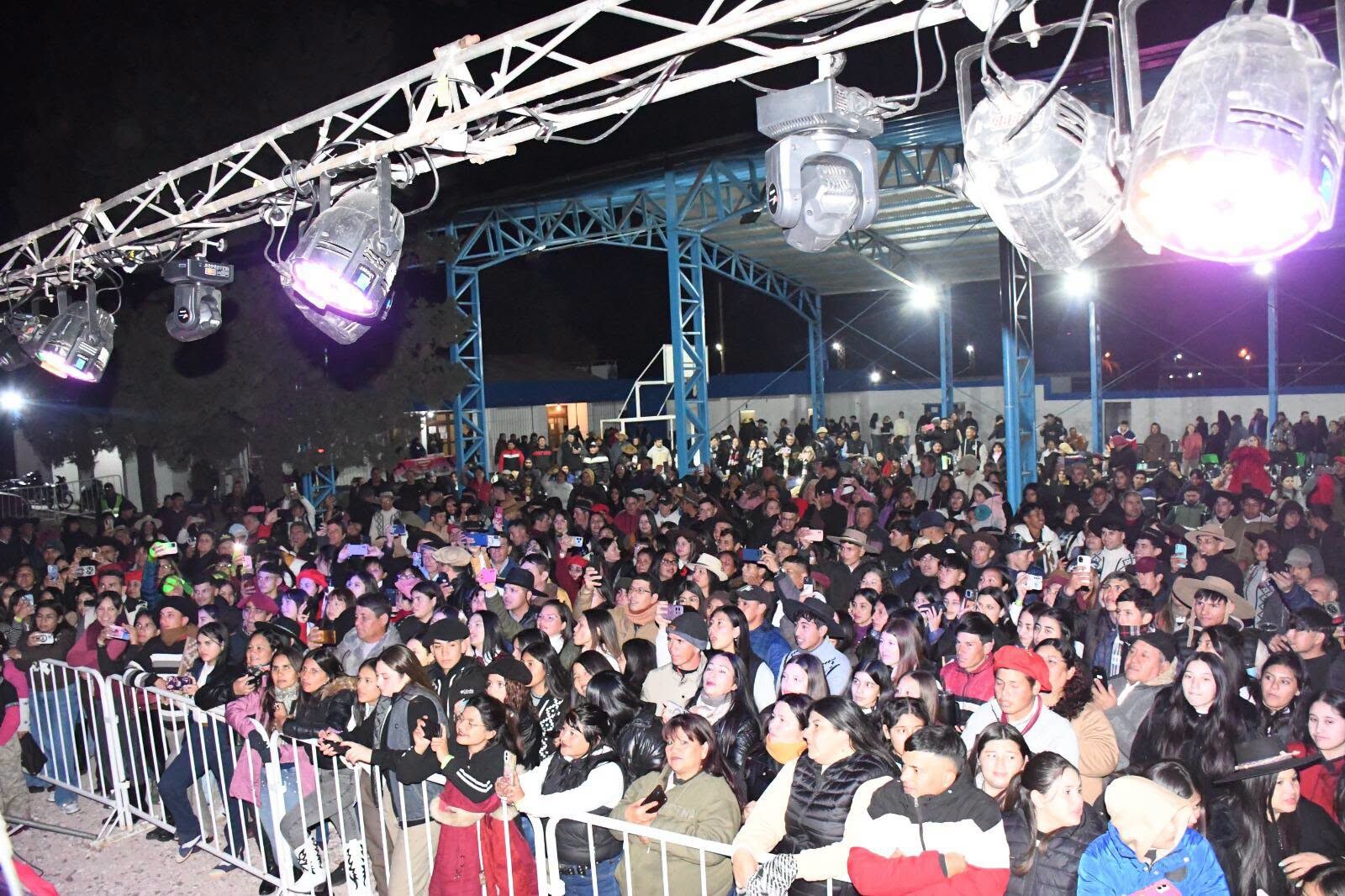 TRES ISLETAS: EL FIN DE SEMANA SE REALIZÓ LA PEÑA «FOLCLORE Y CULTURA POPULAR»