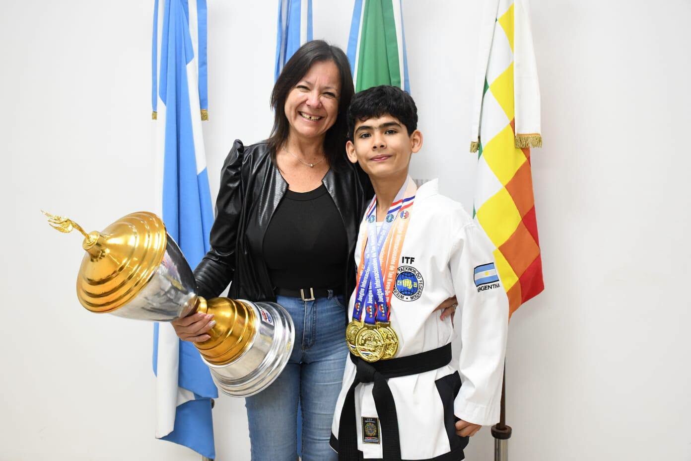 TRES ISLETAS: ORGULLO TREISLETENSE: MAURO ESTEPA, CAMPEÓN Y MULTIMEDALLISTA EN TAEKWON-DO ITF