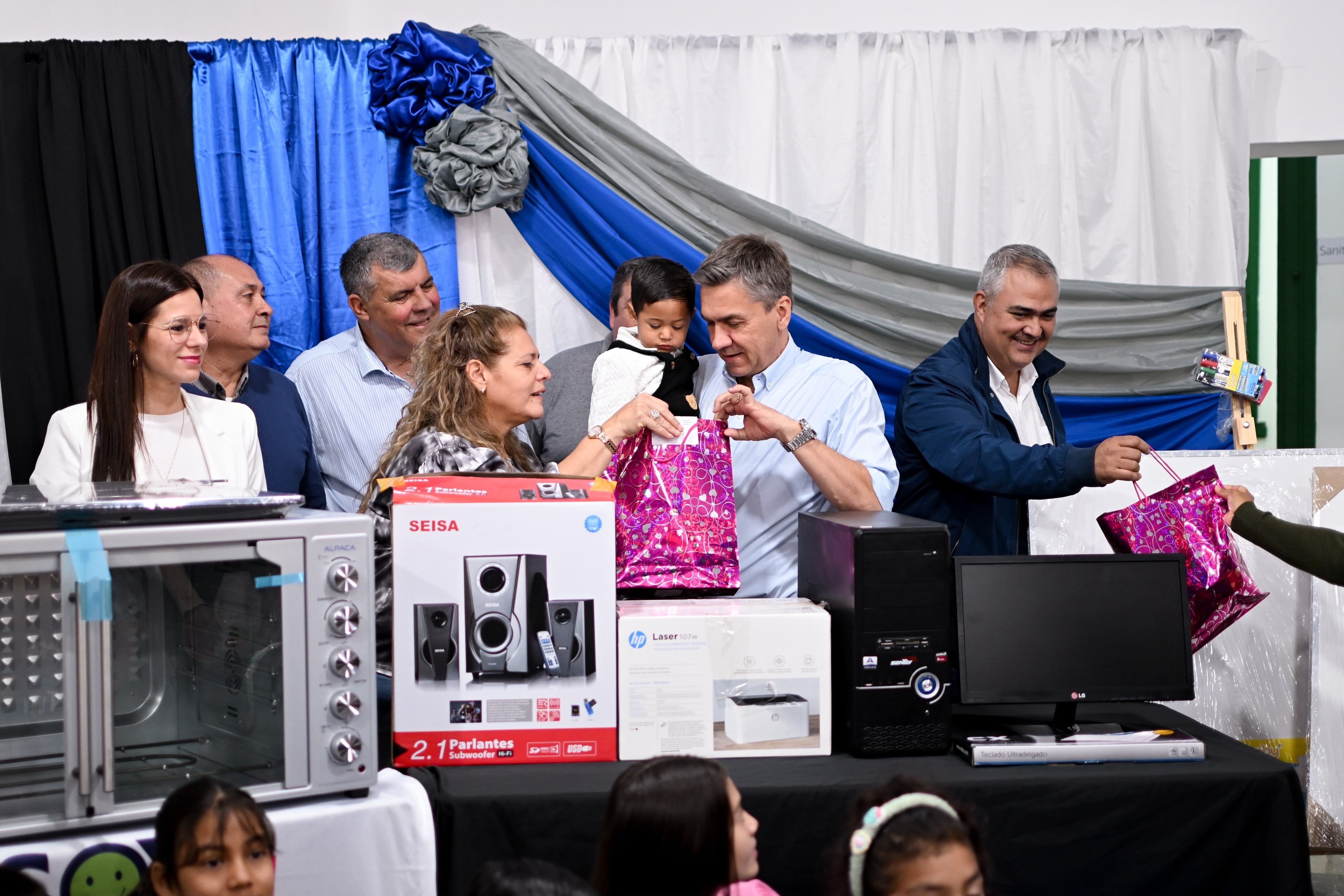 ISLA DEL CERRITO: EL GOBERNADOR ZDERO INAUGURÓ A NUEVO EL CIFF Nº24 Y AMPLÍA LA ATENCIÓN PARA 80 NIÑOS