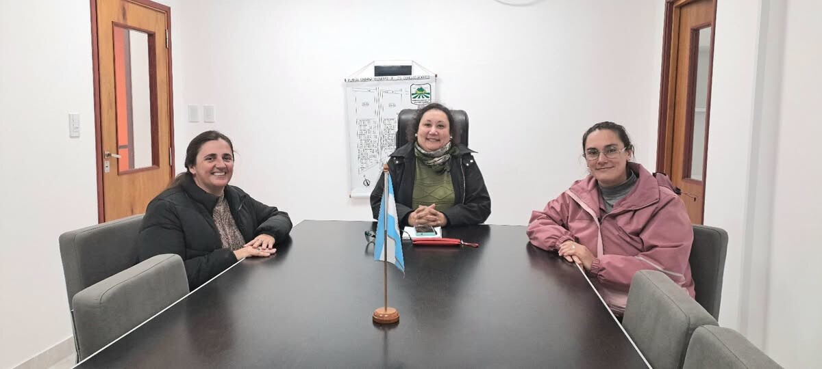 Gestionan mejoras en los accesos a la E.E.AT. 37 de Los Conquistadores