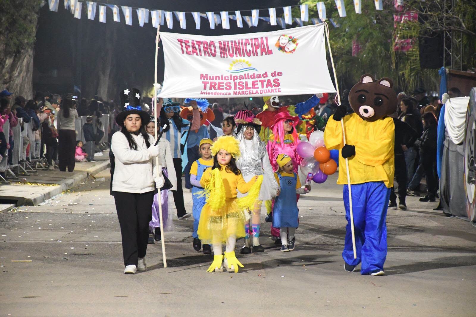 89° ANIVERSARIO DE TRES ISLETAS: LAS INSTITUCIONES DEPORTIVAS, CULTURALES, SOCIALES Y AGRUPACIONES GAUCHAS SE HICIERON PRESENTE