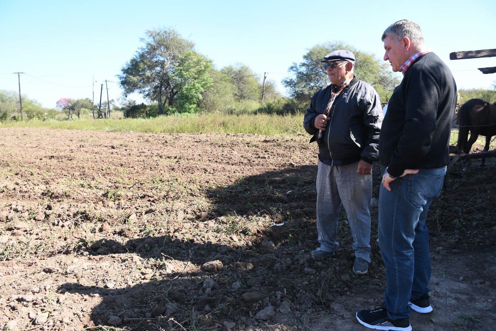 TRES ISLETAS: LA SECRETARÍA DE PRODUCCIÓN ACOMPAÑA A PEQUEÑOS PRODUCTORES DE PAMPA VARGAS Y PARAJE KM 71