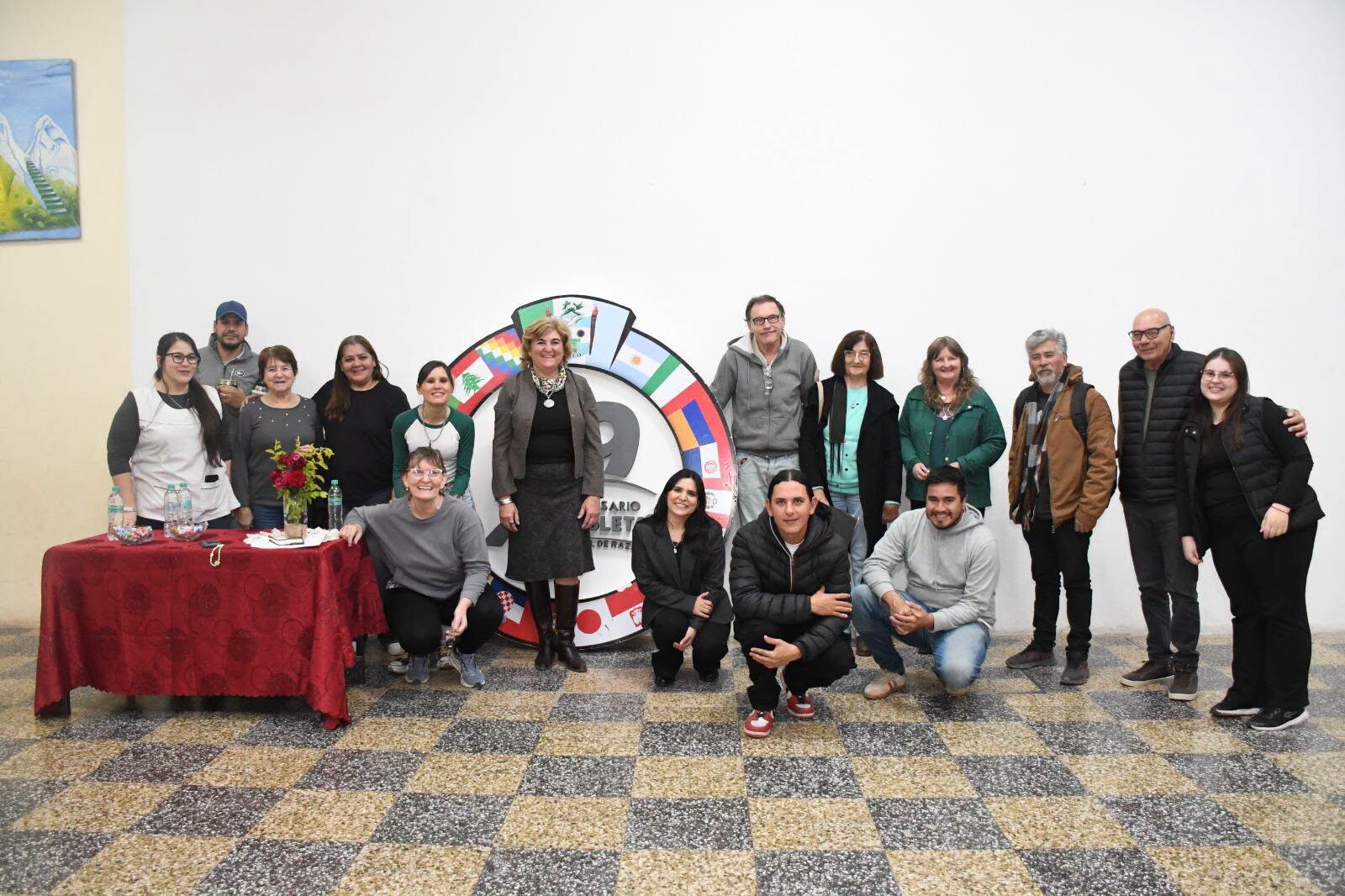 TRES ISLETAS: HISTÓRICO | DÍA DEL INMIGRANTE  TODAS LAS RAÍCES, TODAS LAS HISTORIAS