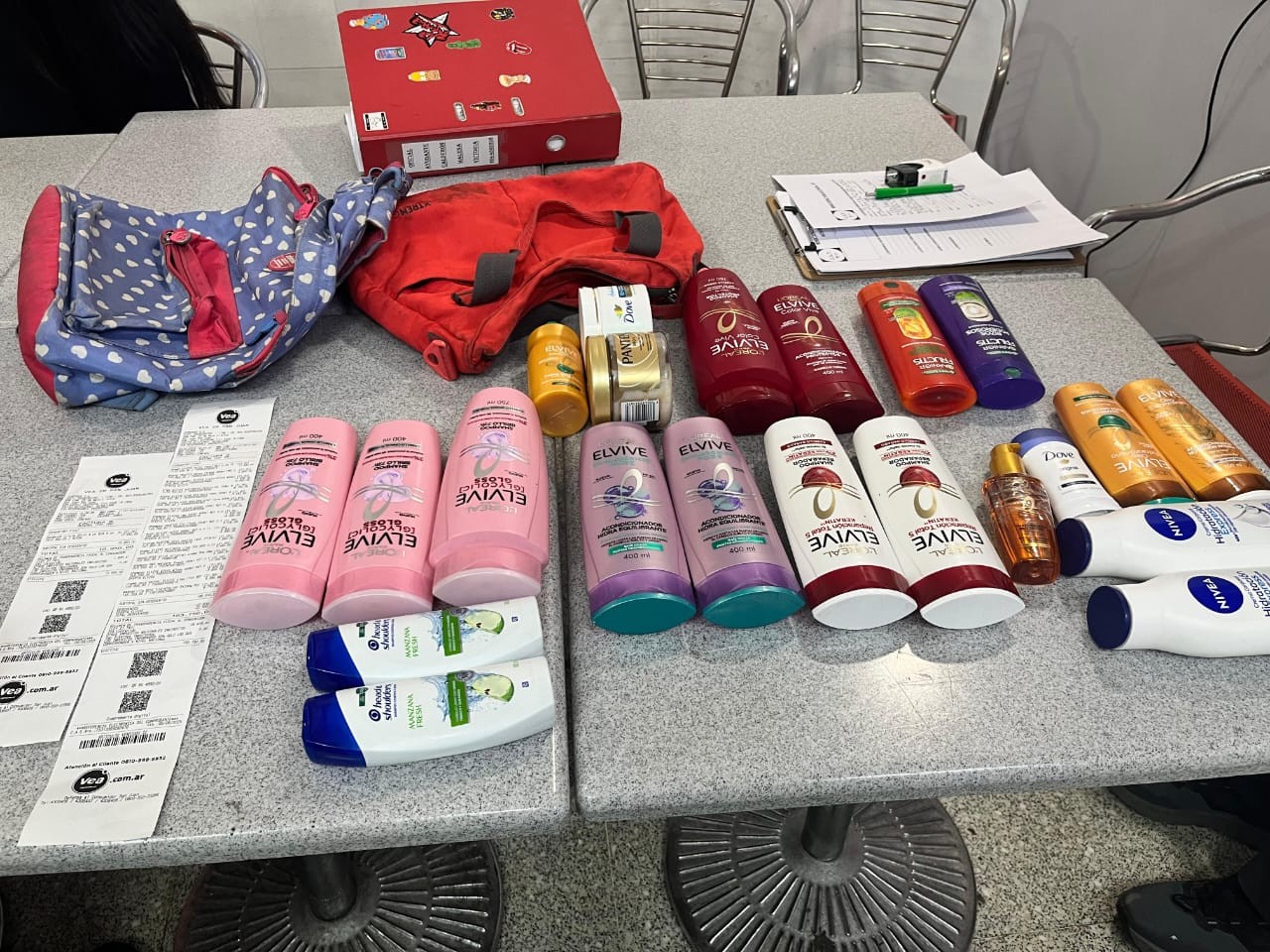 80ab80b4-bc14-4ffb-a6af-7796221ee141.jpg Dos mujeres detenidas por intento de hurto en un supermercado de Capital