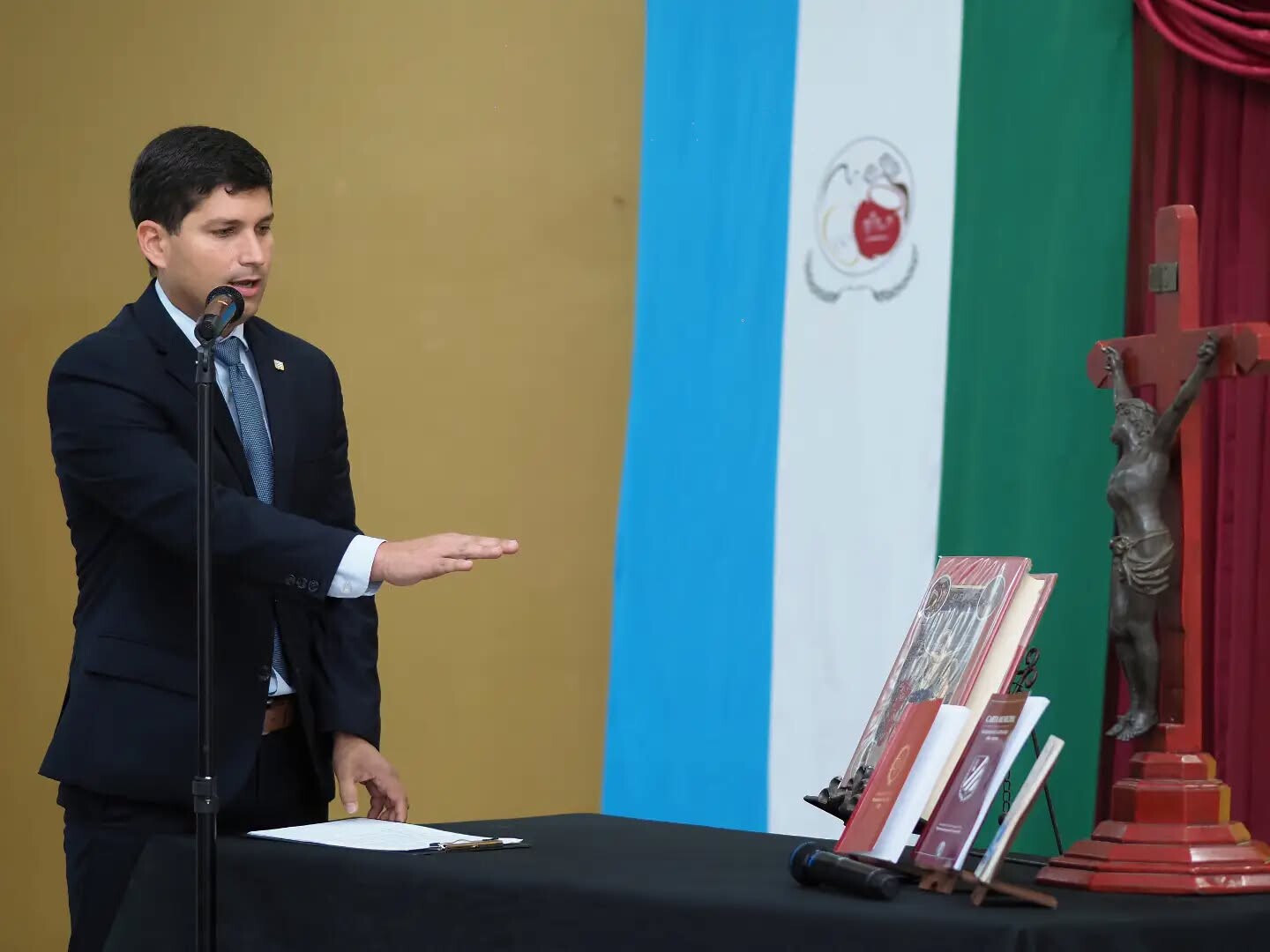 Orán vivió una jornada de relevancia institucional con la entrada en vigencia de la nueva Carta Municipal, durante una ceremonia realizada en la Casa del Bicentenario.