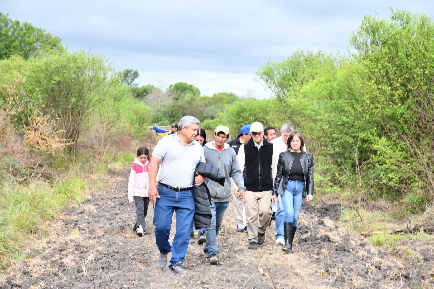 TRES ISLETAS: LA JEFA COMUNAL IMPULSA EL TRABAJO CONJUNTO PARA FORTALECER LA PRODUCCIÓN LADRILLERA
