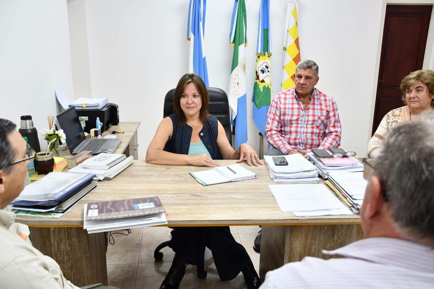 TRES ISLETAS: LA JEFA COMUNAL REALIZA GESTIONES PARA IMPULSAR EL DESARROLLO PRODUCTIVO Y SOCIAL