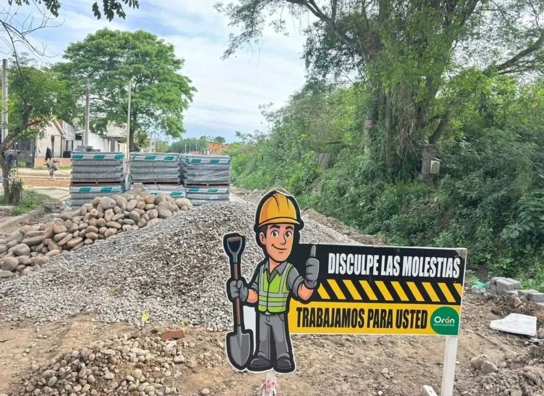 Avanzan las obras en el canal de desagüe de las calles mendoza y karim abdala