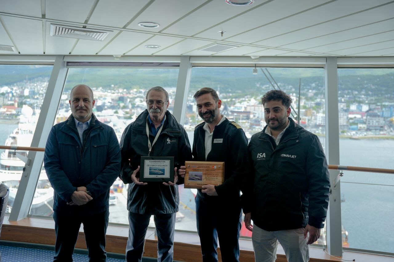 SEMANA HISTÓRICA DE CRUCEROS CON LA LLEGADA INAUGURAL DEL CELEBRITY EQUINOX Y UN MOVIMIENTO RÉCORD DE PASAJEROS SEMANA HISTÓRICA DE CRUCEROS CON LA LLEGADA INAUGURAL DEL CELEBRITY EQUINOX Y UN MOVIMIENTO RÉCORD DE PASAJEROS