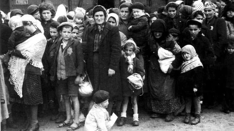 8c5532100f596c1377808843e9e37947_L.jpg Se conmemora el Día Internacional en Memoria de las Víctimas del Holocausto El Ministerio de Gobierno se suma a la tarea internacional por mantener vivo el recuerdo trágico de los crímenes cometidos contra la comunidad judía durante la Segunda Guerra Mundial.